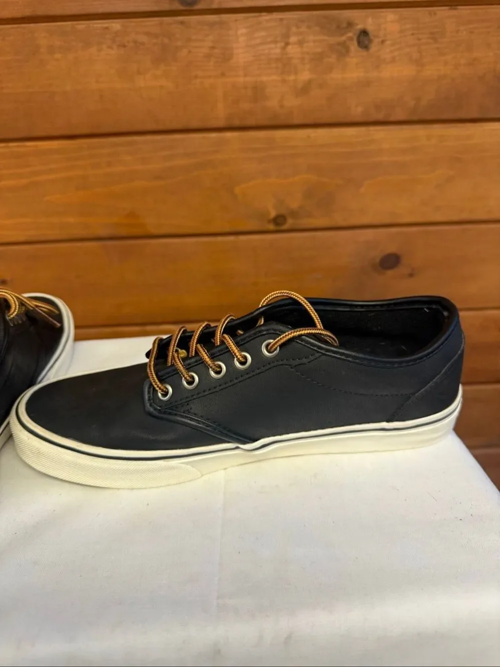 Vans Men’s  Atwood Leather Black  Sneakers  Sz 9